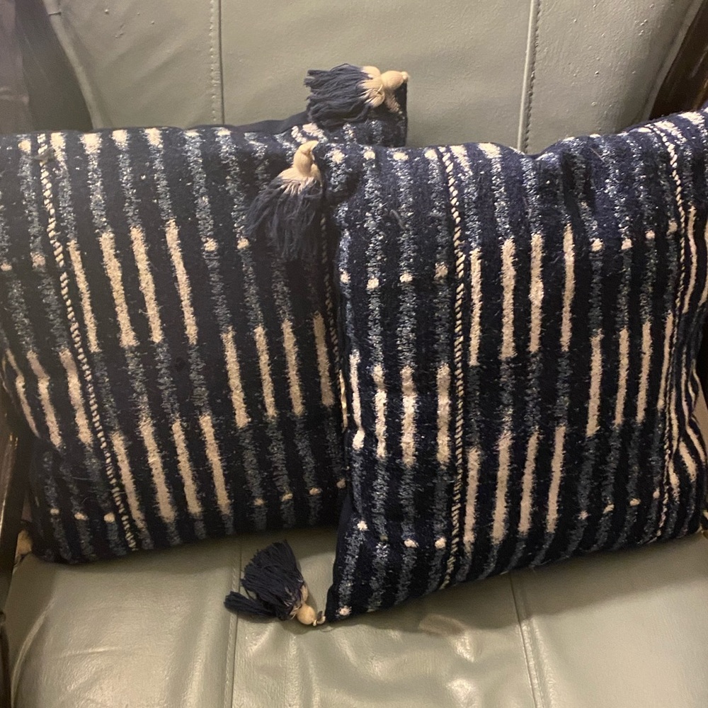 Accent pillows